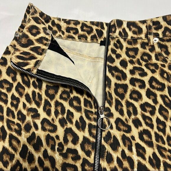 Forever 21 Leopard Print Denim Zip Up Mini Skirt Size Small - Picture 8 of 12